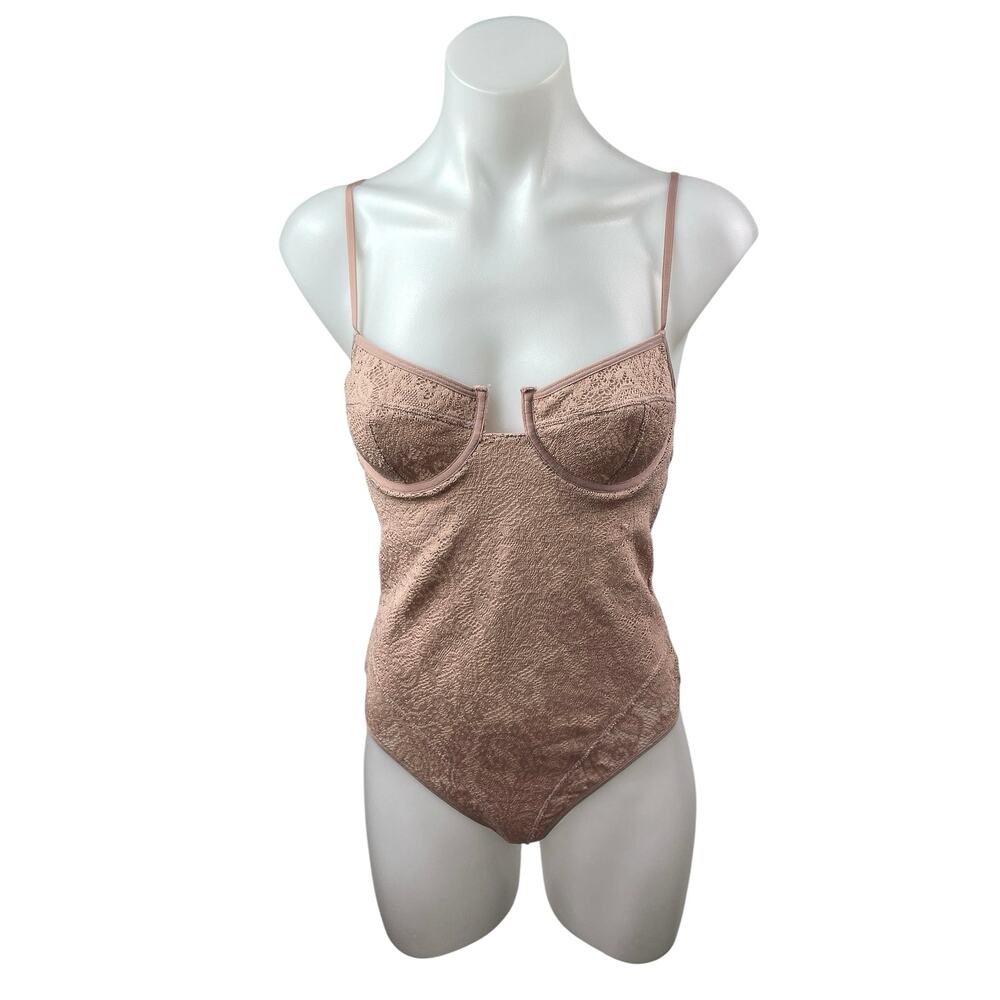 Urban Outfitters X Out From Under Lace Underwired Bustier Cami Bodysuit Top Sz M